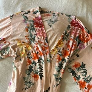 NWOT Flora by Flora Nikrooz Floral Robe